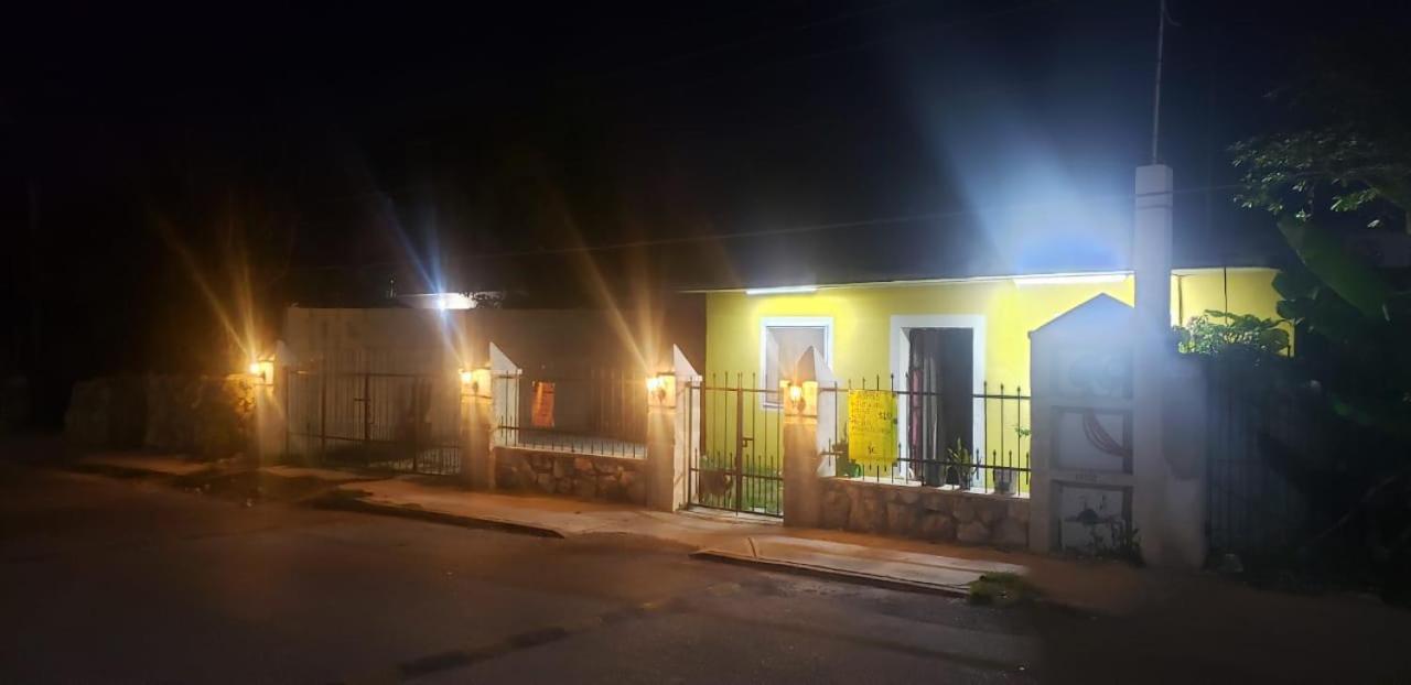 Casa Los Jarochos Valladolid  Esterno foto